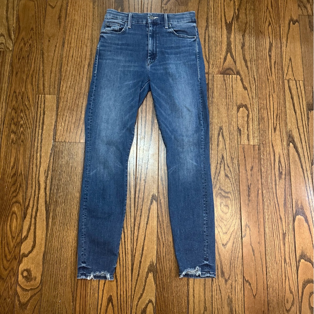 MOTHER The Looker Ankle fray jeans in Wash just like the one we used - Size 27 - Picture 2 of 5